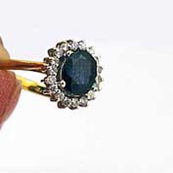 3 CARAT SAPPHIRE OVAL RING, 18 FACETED DIAMONDS, 1982, 14kt GOLD, Sz 5 1/2, - Picture 2 of 7